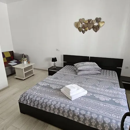 Saguna Guest house *